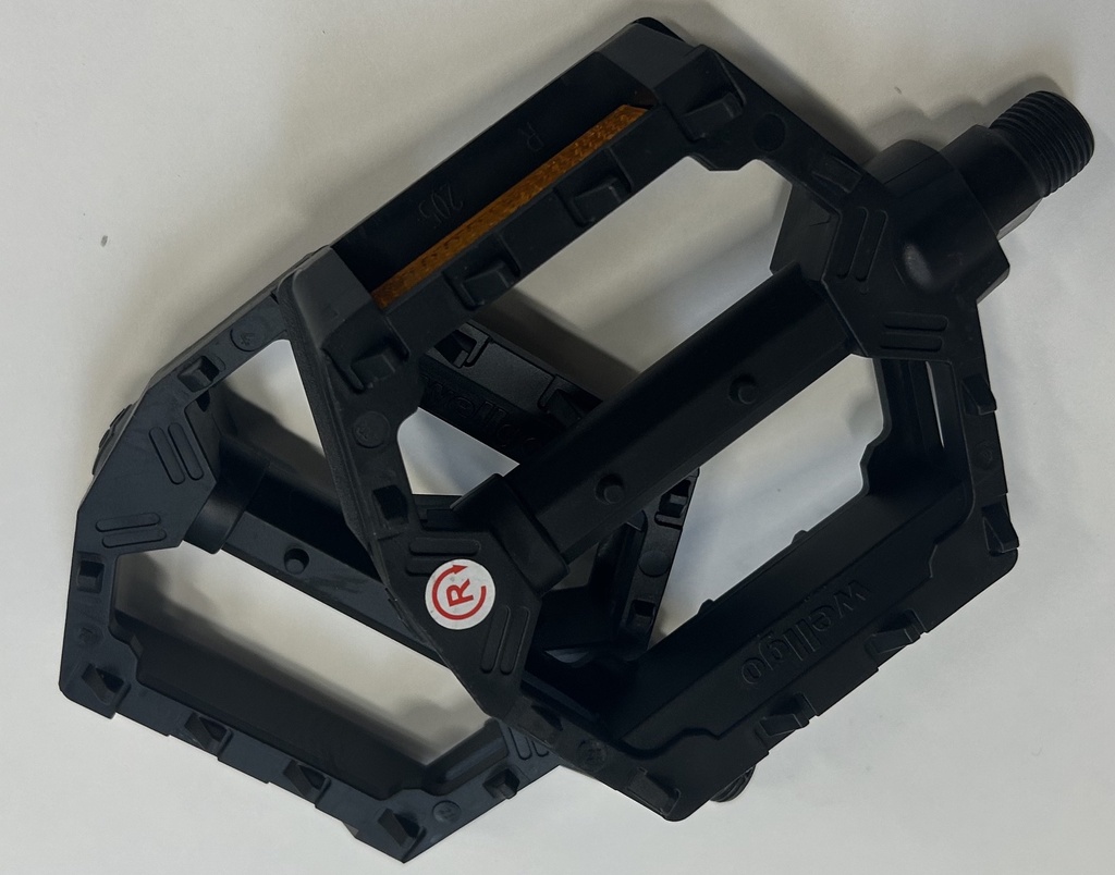 Pedals plastic LU205